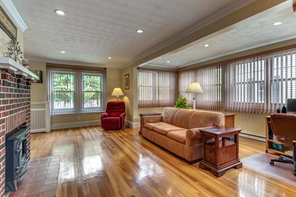 247 Playstead Road Medford, MA 02155 - Photo 6 of 29 Gallery Image 6
