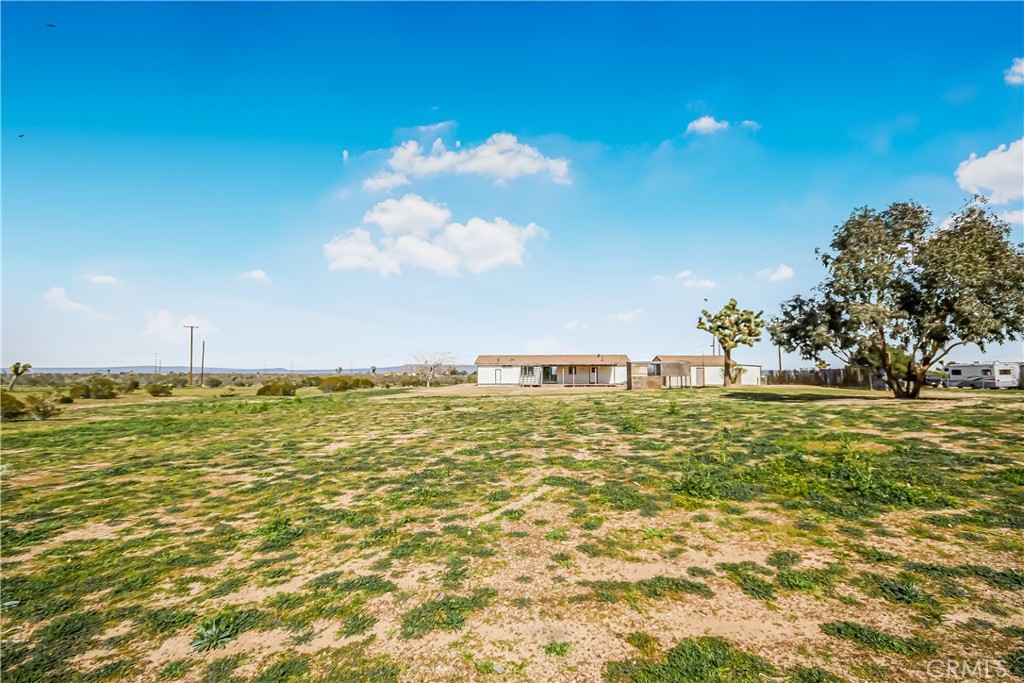 7773 Sequoia Road Phelan, CA 92371 - Photo 25 of 32 a view of an ocean