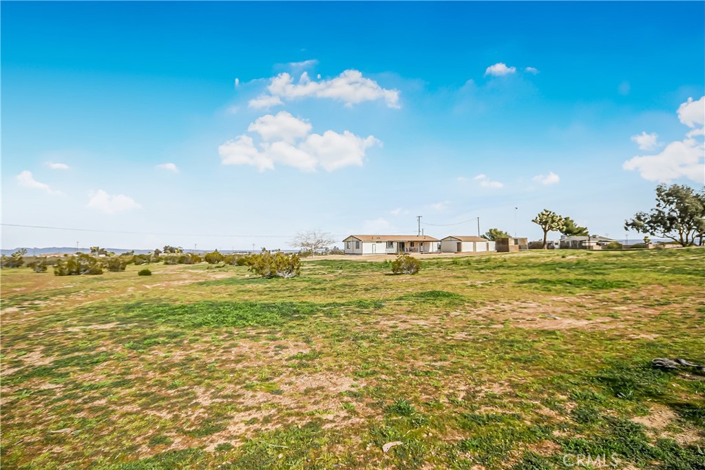 7773 Sequoia Road Phelan, CA 92371 - Photo 28 of 32 a view of an ocean