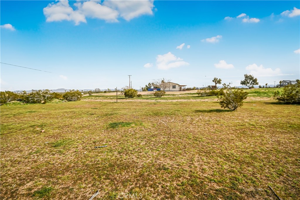 7773 Sequoia Road Phelan, CA 92371 - Photo 31 of 32 a view of an ocean