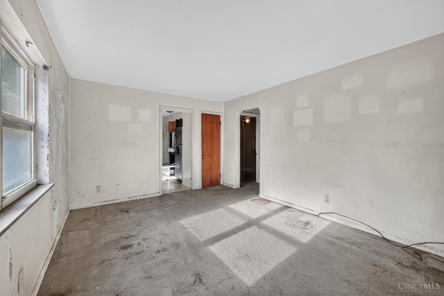 364 Ingram Road Cincinnati, OH 45218 - Photo 6 of 31