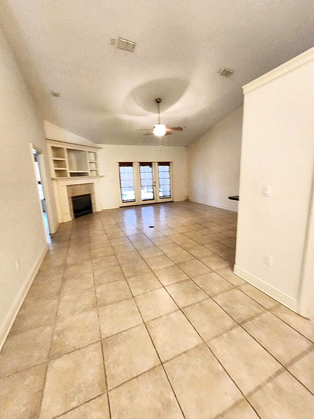 263 Diamond Cove, Unit 263 Destin, FL 32541 - Photo 3 of 11 a view of a livingroom with an empty space and a sink