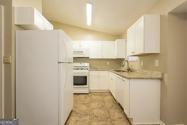 $1,500 | 5217 Scarbrough Lane, Stone Mountain, GA 30088