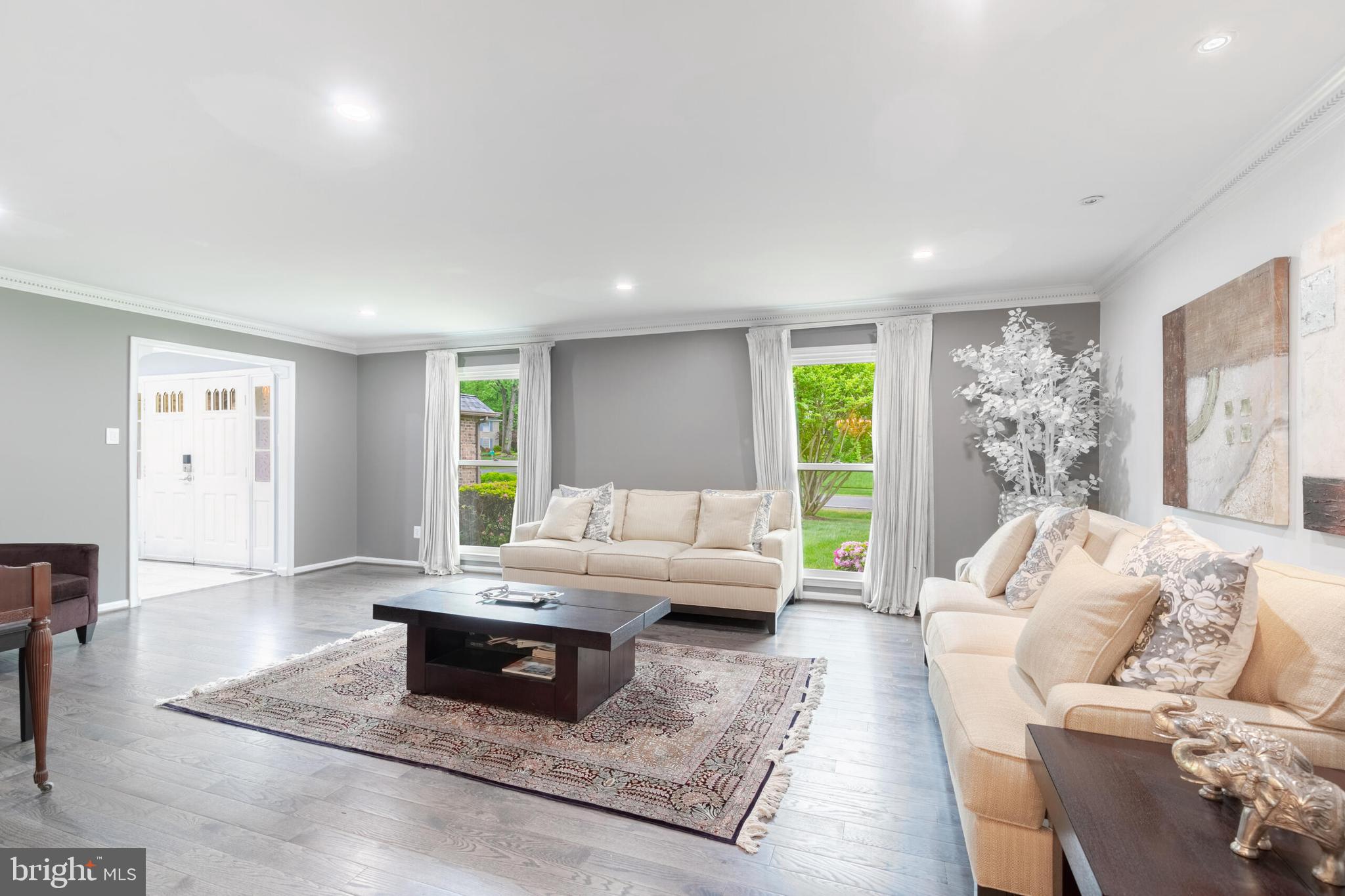 820 Ridge Drive McLean, VA 22101 - Photo 4 of 21