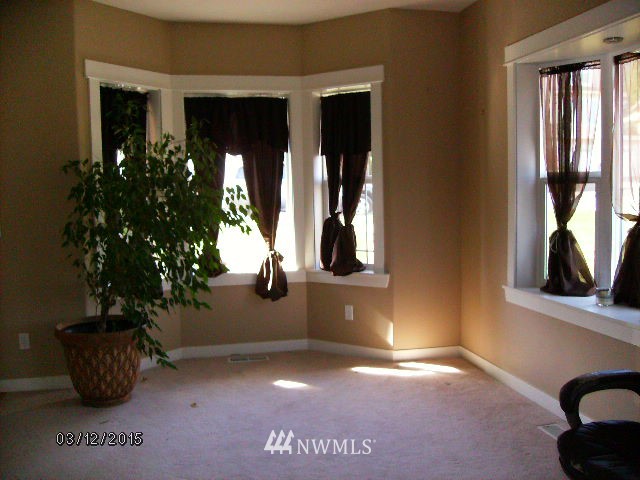 2133 West Honeysett Road Wenatchee, WA 98801 - Photo 4 of 10 Gallery Image 4