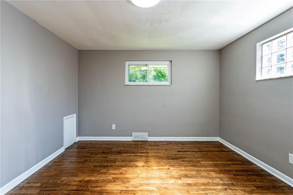 63 Chestnut Street Natrona Heights, PA 15065 - Photo 26 of 33