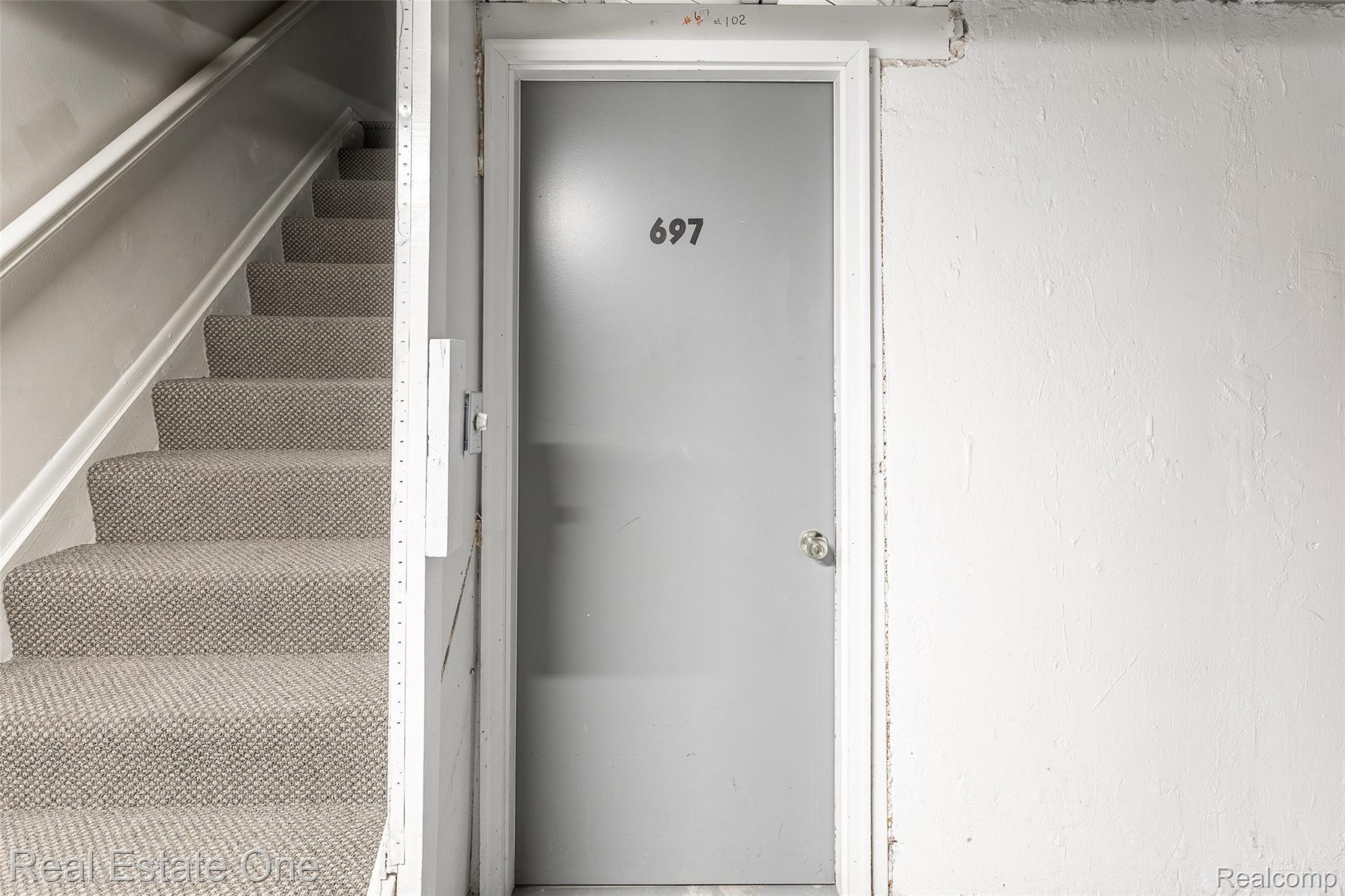697 West Maple Road, Unit 31 Clawson, MI 48017 - Photo 15 of 20 Maple-22.jpg