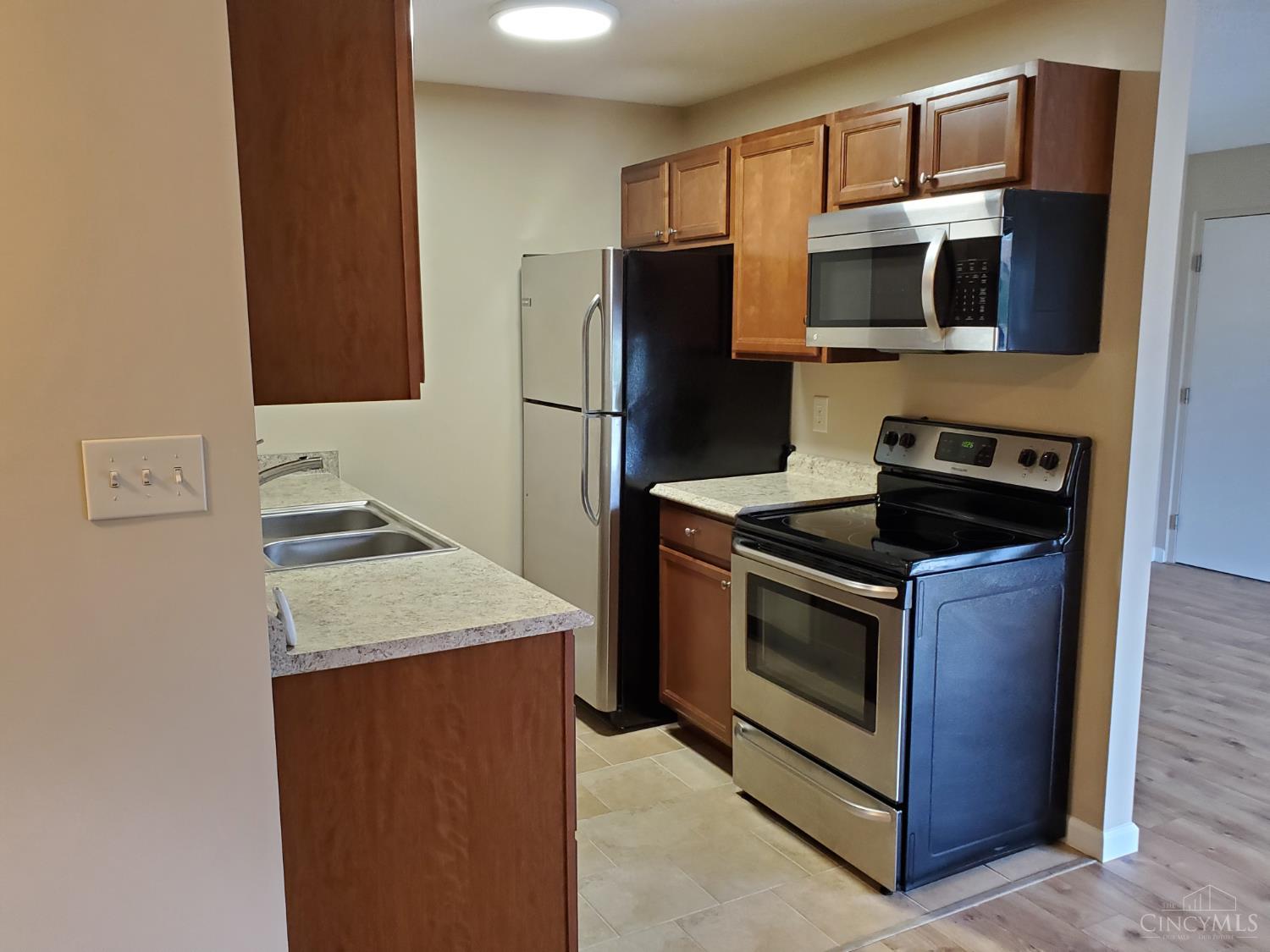 6646 Hearne Road, Unit 213 Cincinnati, OH 45248 - Photo 12 of 34