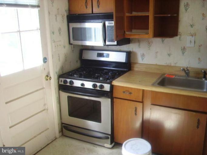 2521 Buck Lodge Road Adelphi, MD 20783 - Photo 7 of 15 Kitchen