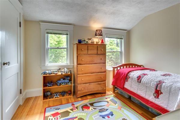 12 Stuart Street Watertown, MA 02472 - Photo 8 of 14 Gallery Image 8