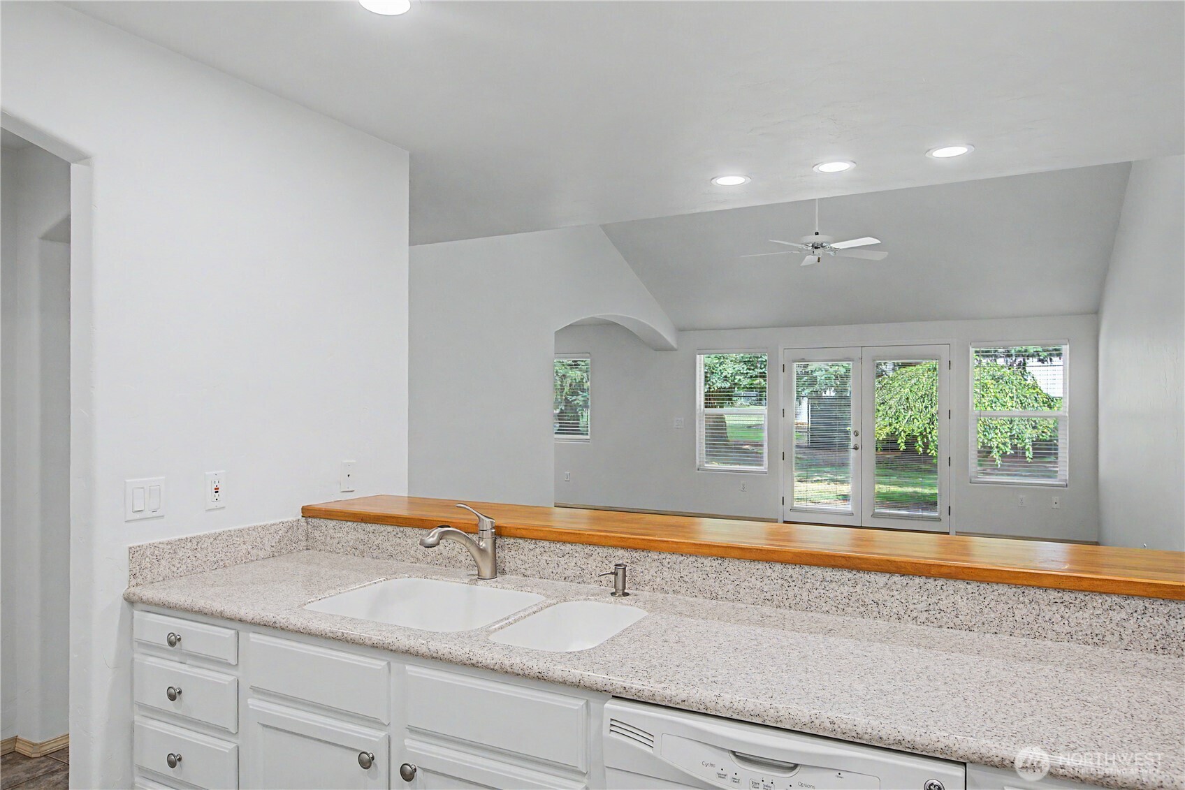 6604 Riviera Court Southeast Lacey, WA 98513 - Photo 6 of 39