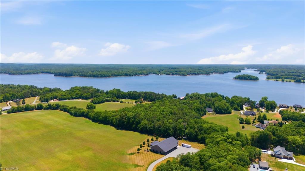 2100 Waterford Pointe Road Lexington, NC 27292 - Photo 2 of 31