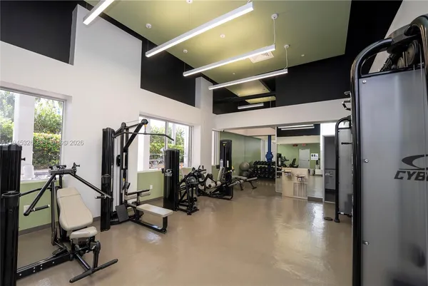 $6,500 | 881 Ocean Drive, Unit TH15, Key Biscayne, FL 33149