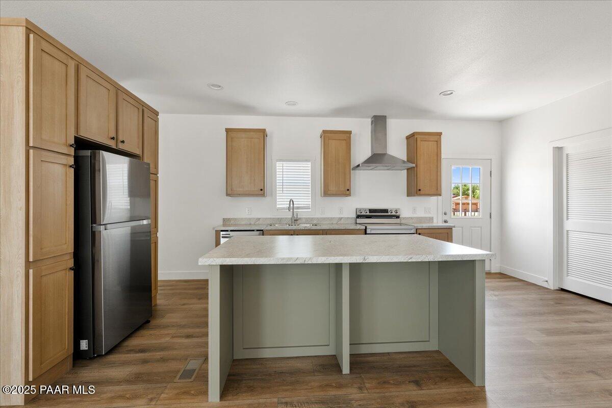 35 Hawaii Road Paulden, AZ 86334 - Photo 3 of 13 01-Kitchen