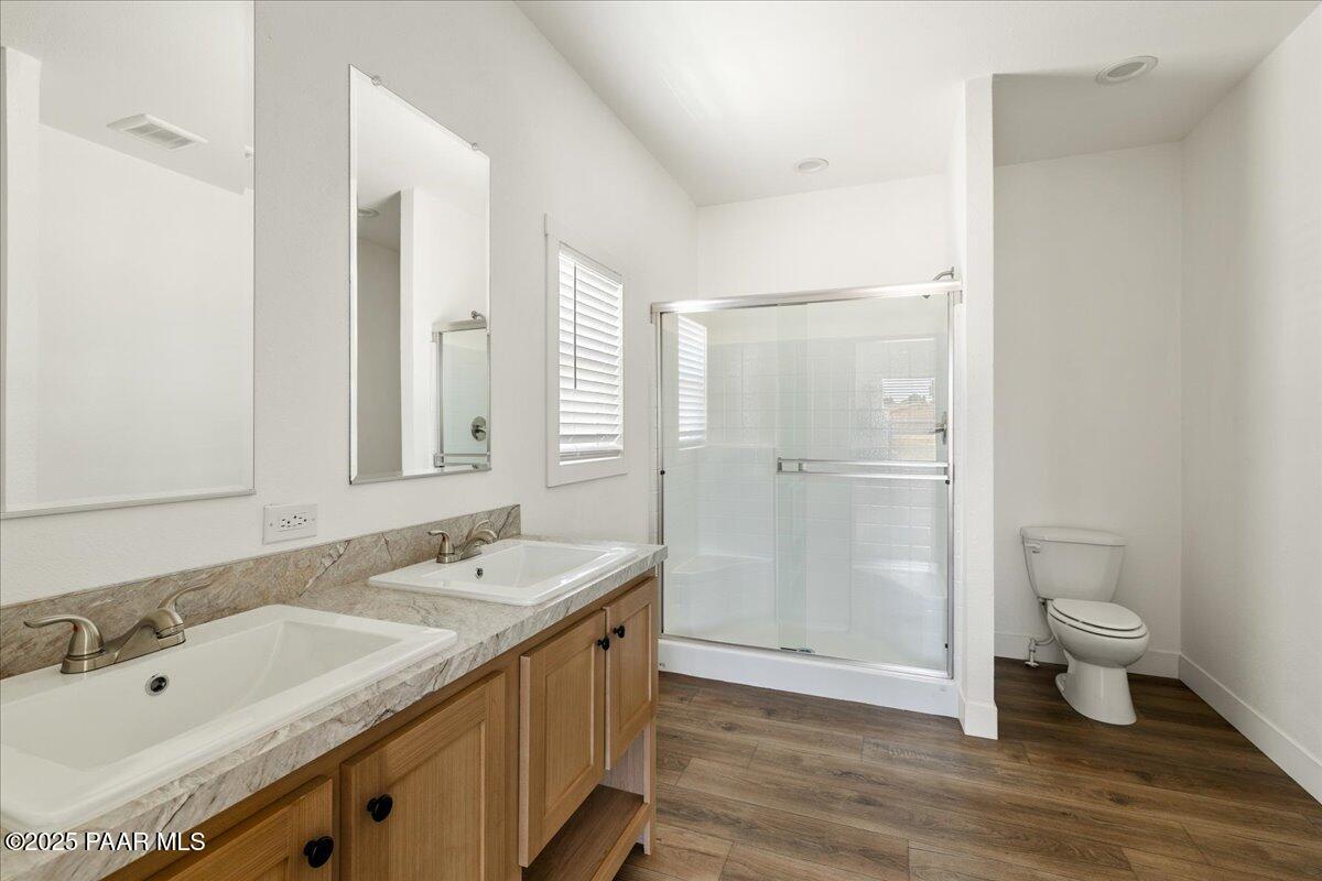 35 Hawaii Road Paulden, AZ 86334 - Photo 9 of 13 09-Primary Bathroom
