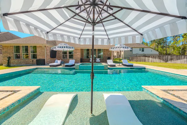 $790,000 | 414 Rowan Pine Court, Conroe, TX 77304