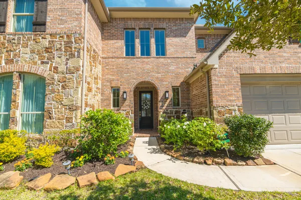 $790,000 | 414 Rowan Pine Court, Conroe, TX 77304