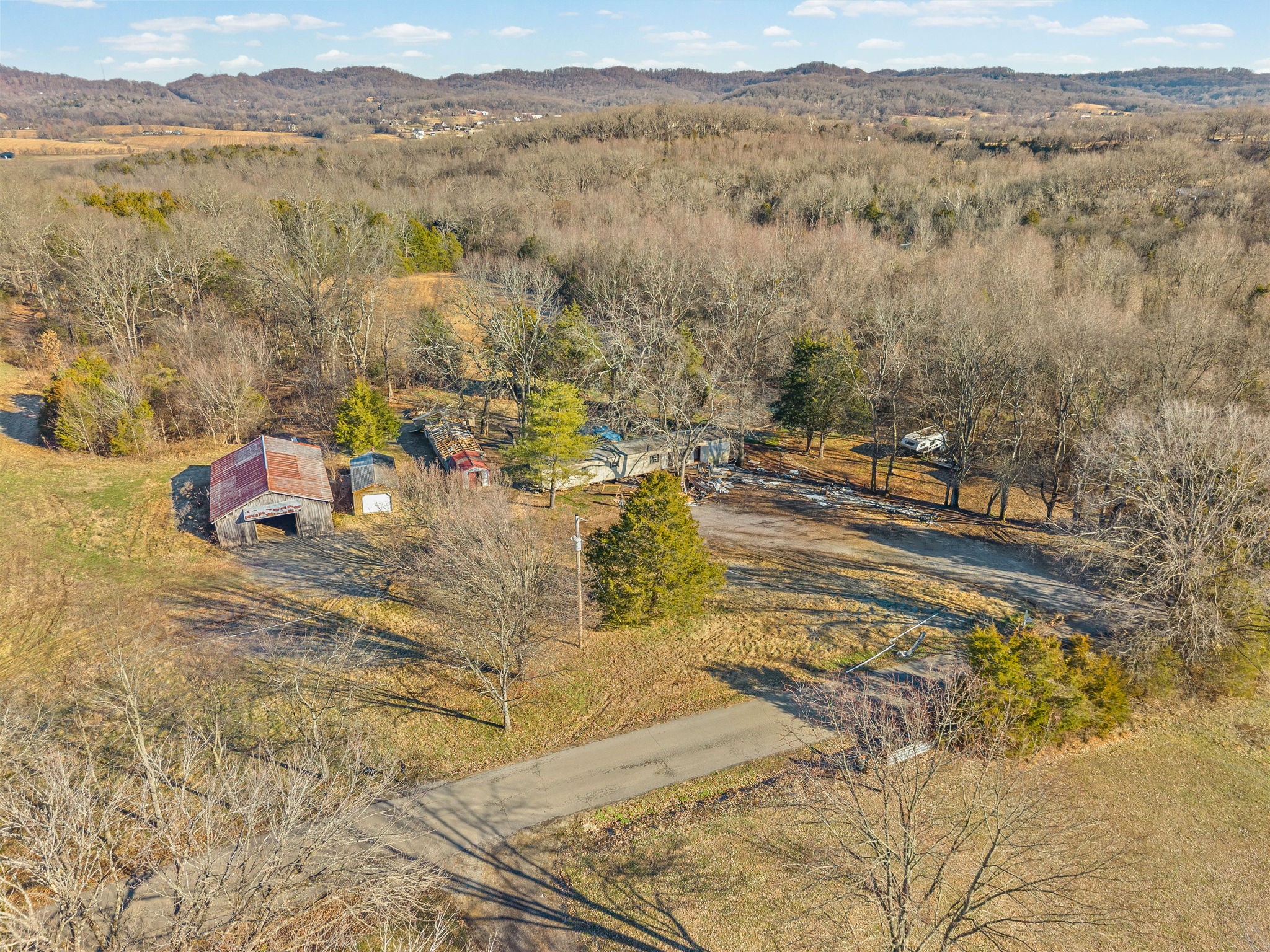 1061 Scott Road Bethpage, TN 37022 - Photo 16 of 32 a view of lake with mountain