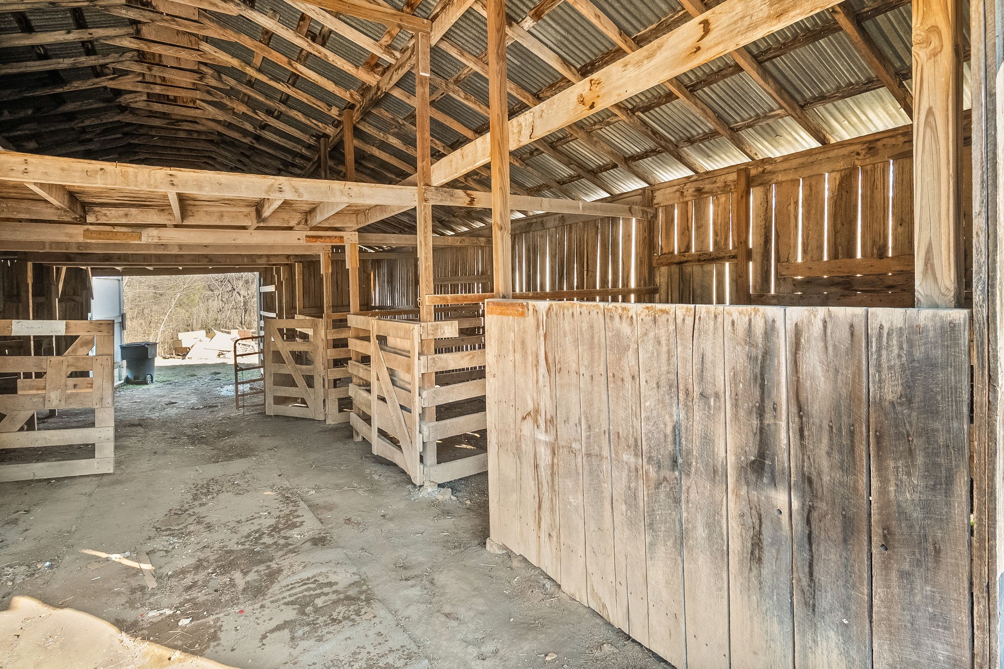 1061 Scott Road Bethpage, TN 37022 - Photo 9 of 32 a view of water heater room