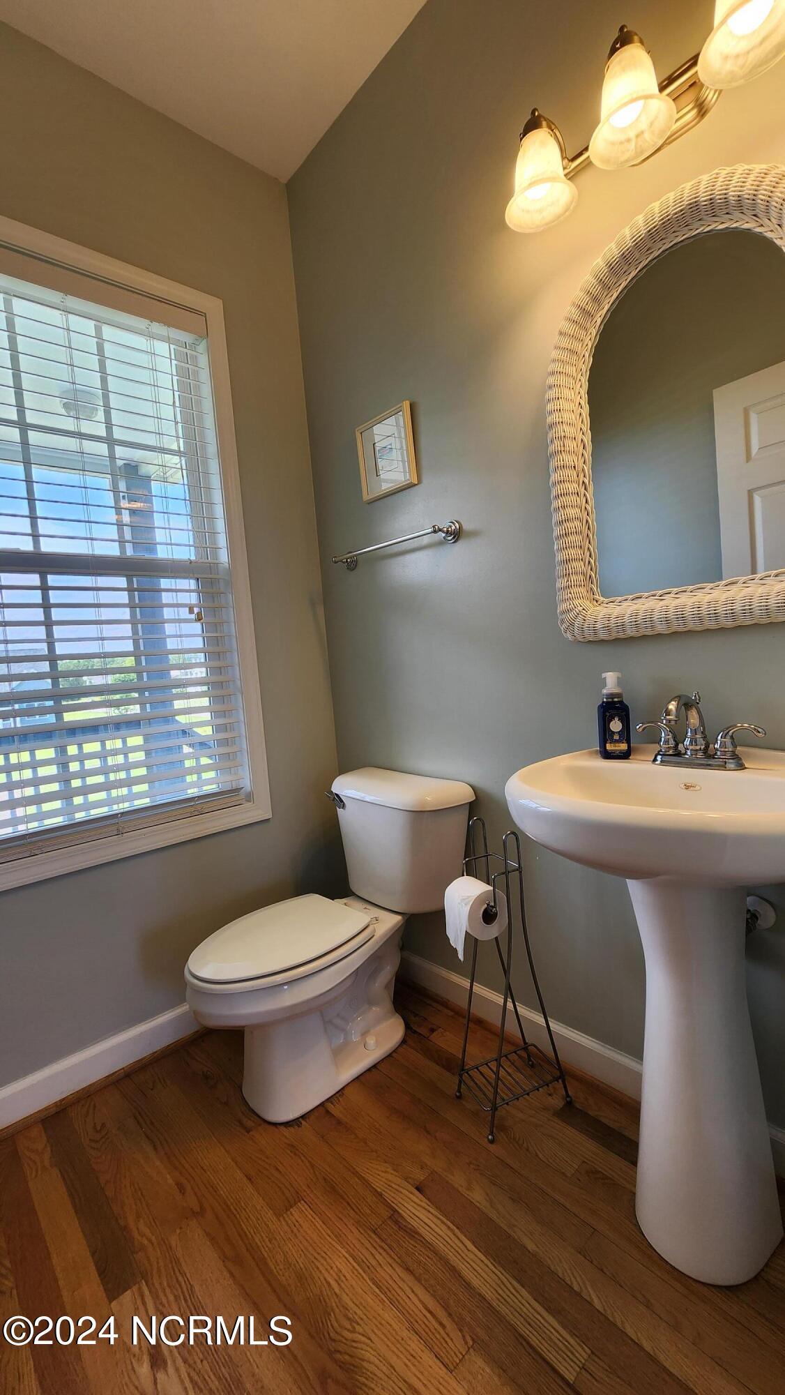 310 Harbour Point Road Beaufort, NC 28516 - Photo 29 of 65 20240628_161619