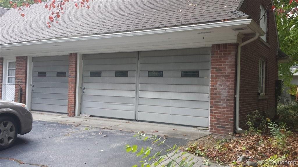 30655 North Greenbriar Road Franklin, MI 48025 - Photo 7 of 7 20131029_160831.jpg