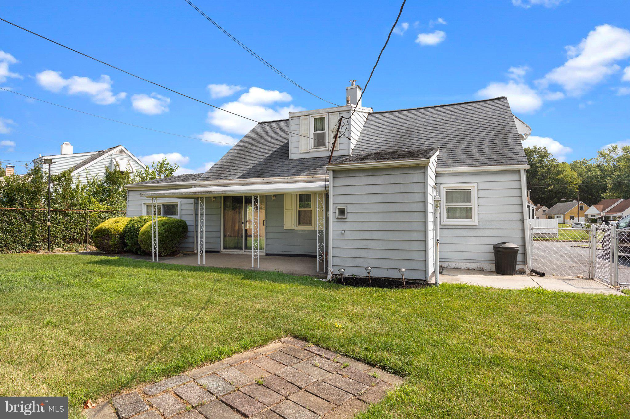 1016 Barlow Street Philadelphia, PA 19116 - Photo 3 of 25