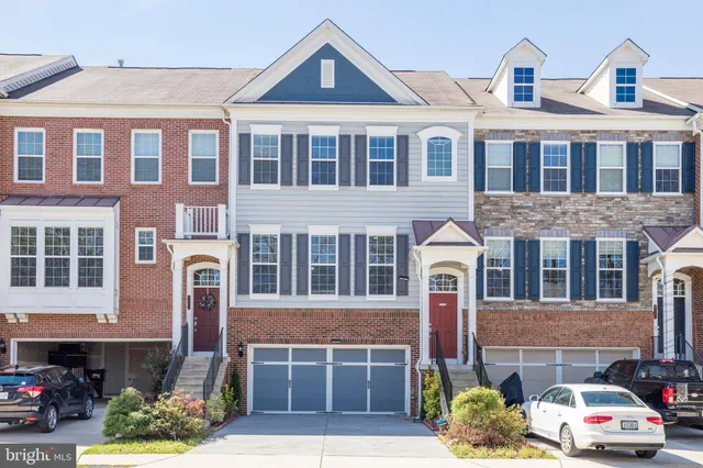 $3,800 | 43583 White Cap Terrace, Chantilly, VA 20152