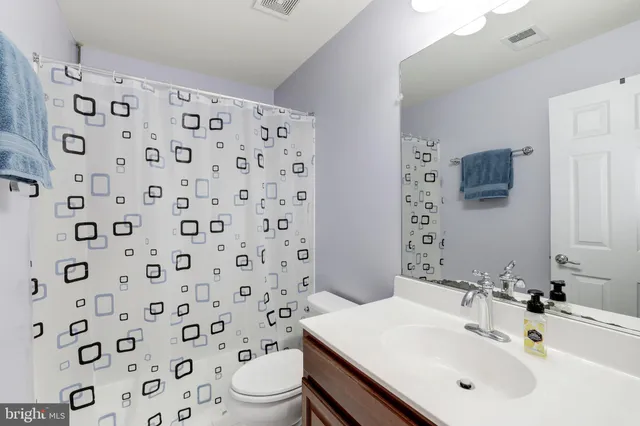 $3,800 | 43583 White Cap Terrace, Chantilly, VA 20152