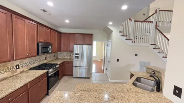 $2,650 | 112 Carnegie Court, Summerville, SC 29486