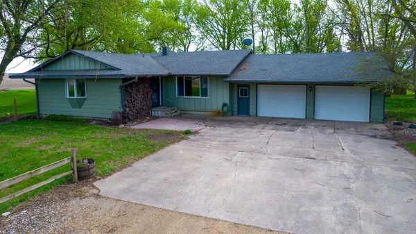 $415,000 | 11197 608th Avenue, Minnesota Lake, MN 56068
