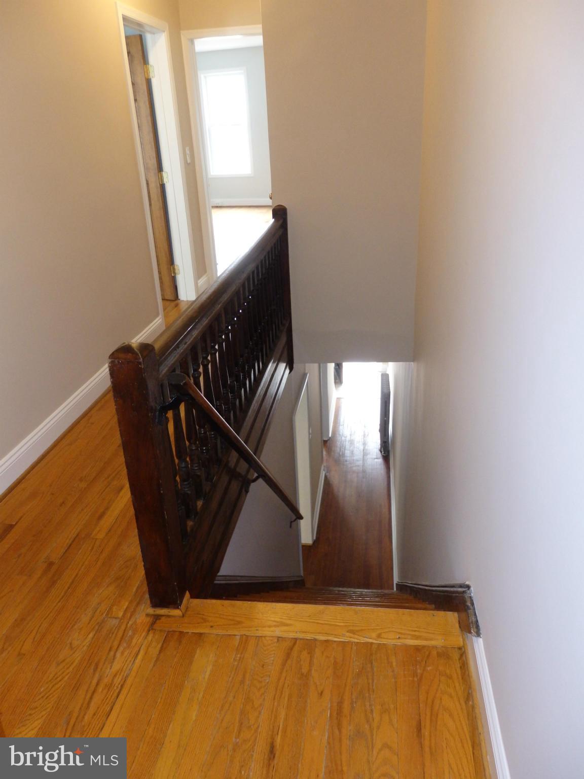 206 Center Street Frederick, MD 21701 - Photo 11 of 30 Upper level hallway