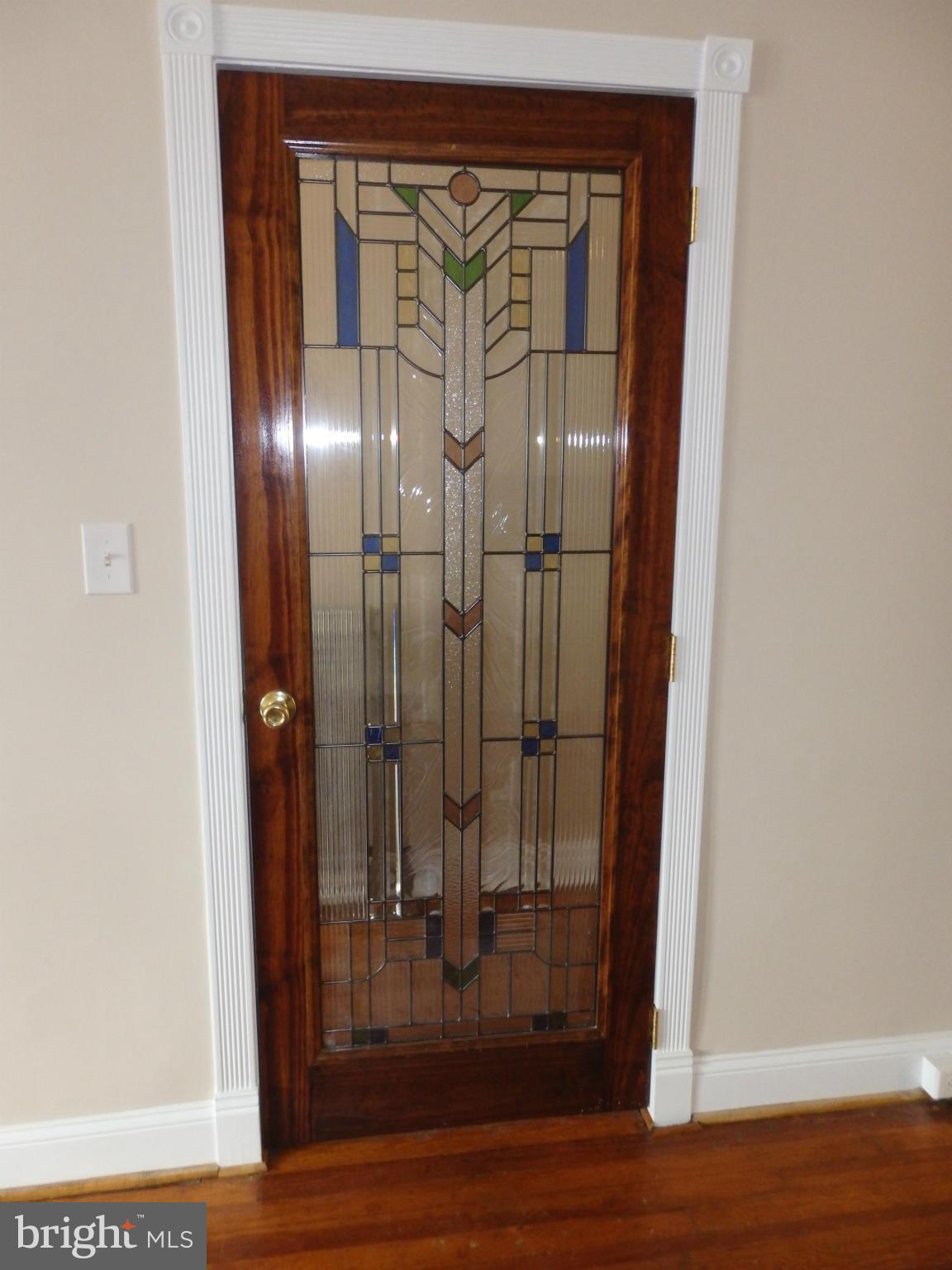 206 Center Street Frederick, MD 21701 - Photo 21 of 30 Oak framed stained glass door