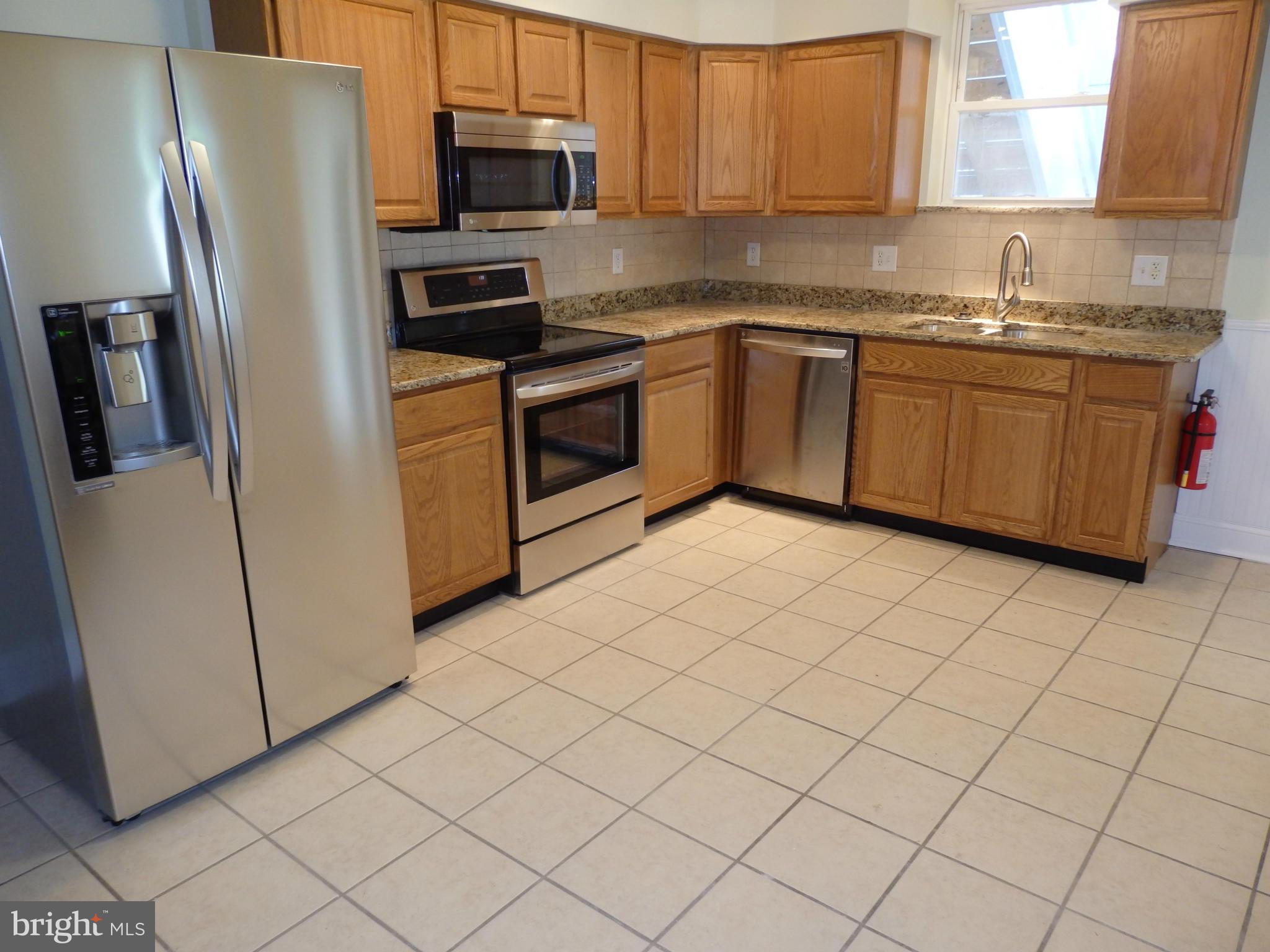 206 Center Street Frederick, MD 21701 - Photo 5 of 30 2015 updated granite