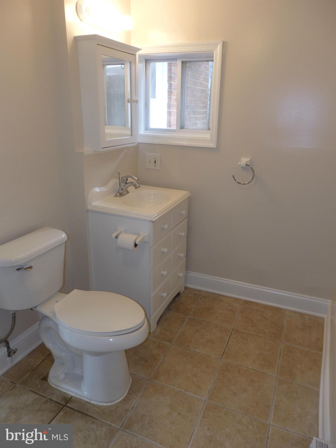 206 Center Street Frederick, MD 21701 - Photo 9 of 30 Main level full bath