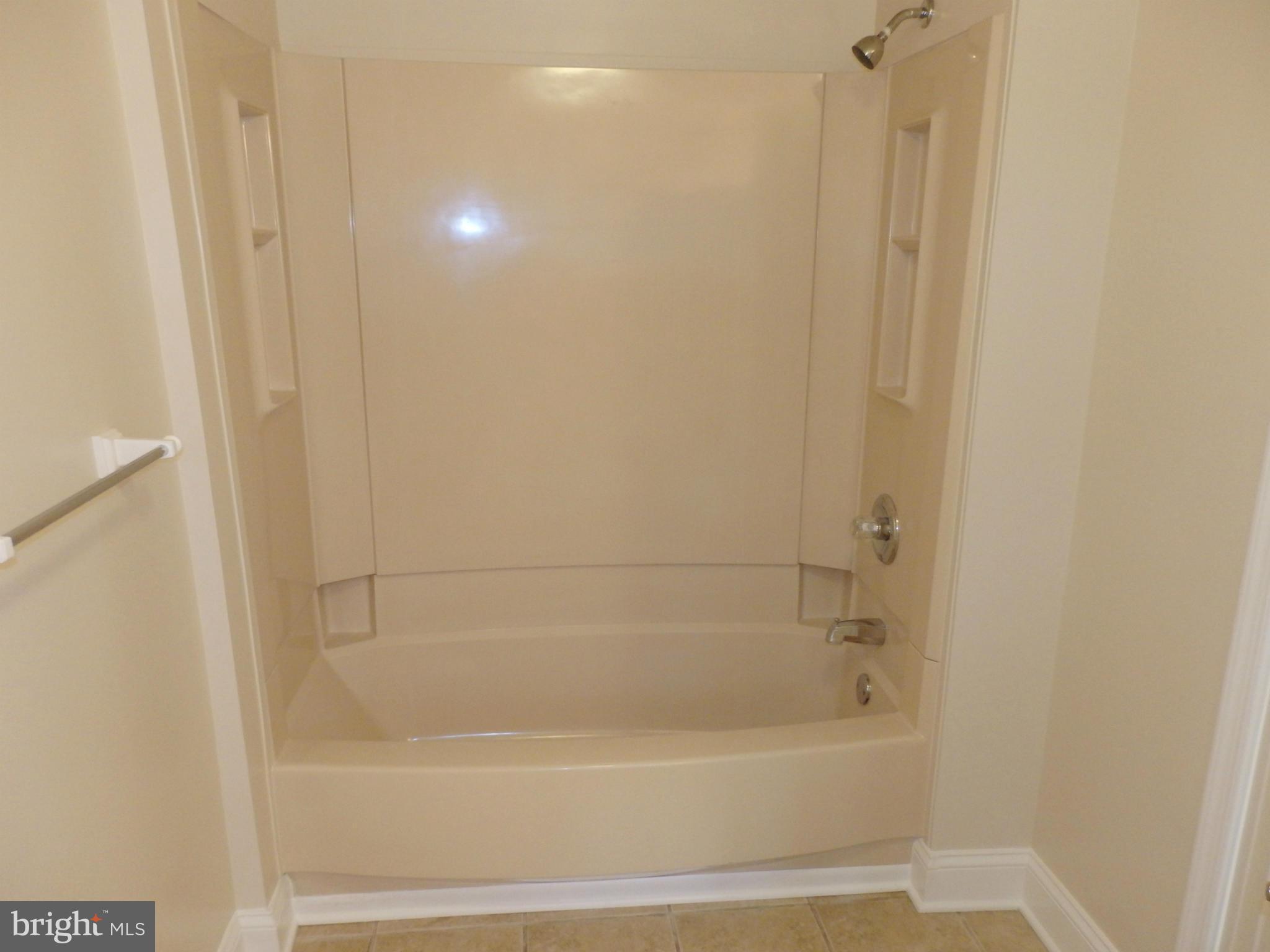 206 Center Street Frederick, MD 21701 - Photo 10 of 30 Combination tub/shower in main level bath