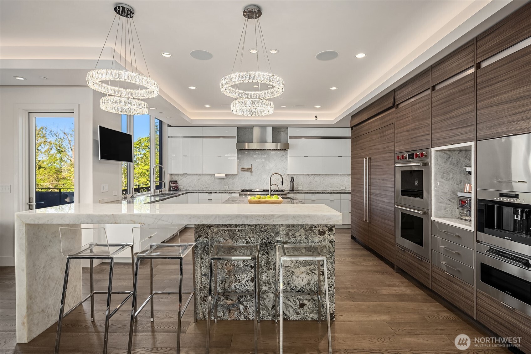 209 Northside Road Bellevue, WA 98004 - Photo 8 of 40