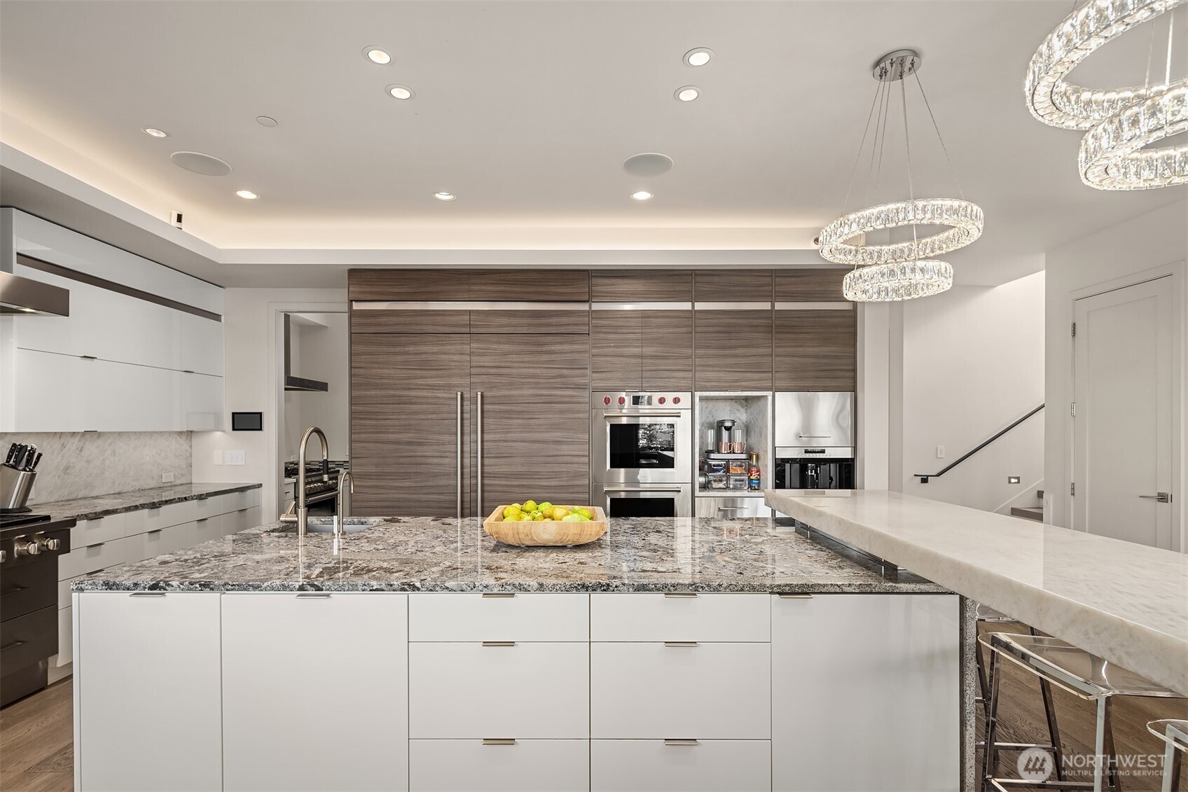 209 Northside Road Bellevue, WA 98004 - Photo 9 of 40