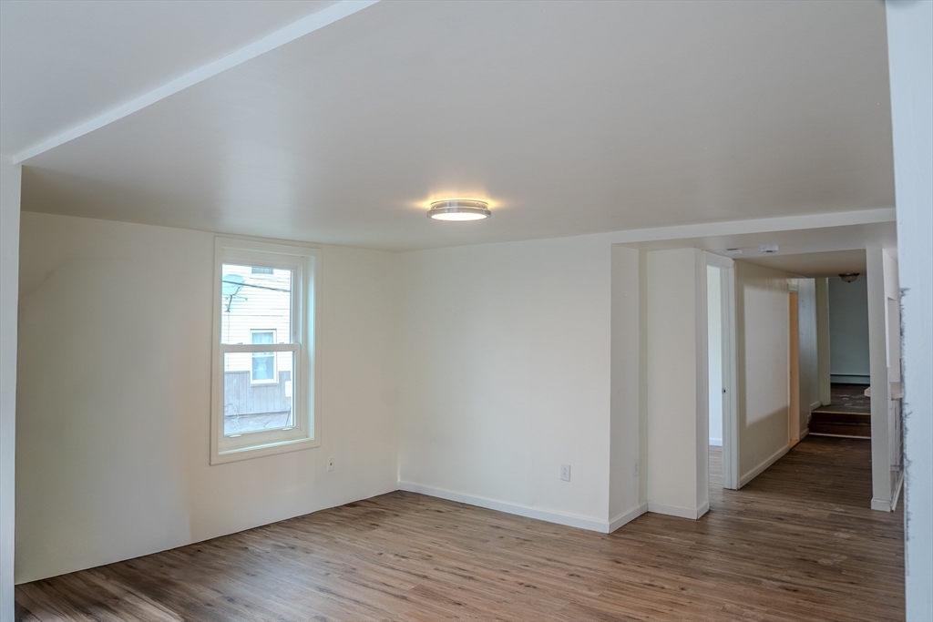 18 Hancock Street Lawrence, MA 01841 - Photo 5 of 36