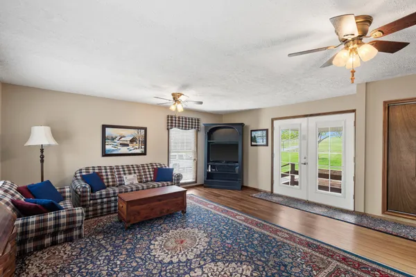 $599,900 | 7363 New Chapel Road, Springfield, TN 37172