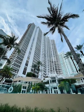 $6,050 | 901 Brickell Key Boulevard, Unit 1609, Miami, FL 33131