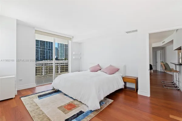 $6,050 | 901 Brickell Key Boulevard, Unit 1609, Miami, FL 33131