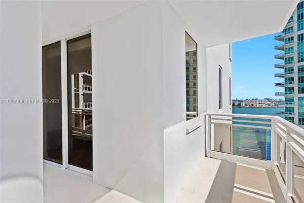 $6,050 | 901 Brickell Key Boulevard, Unit 1609, Miami, FL 33131