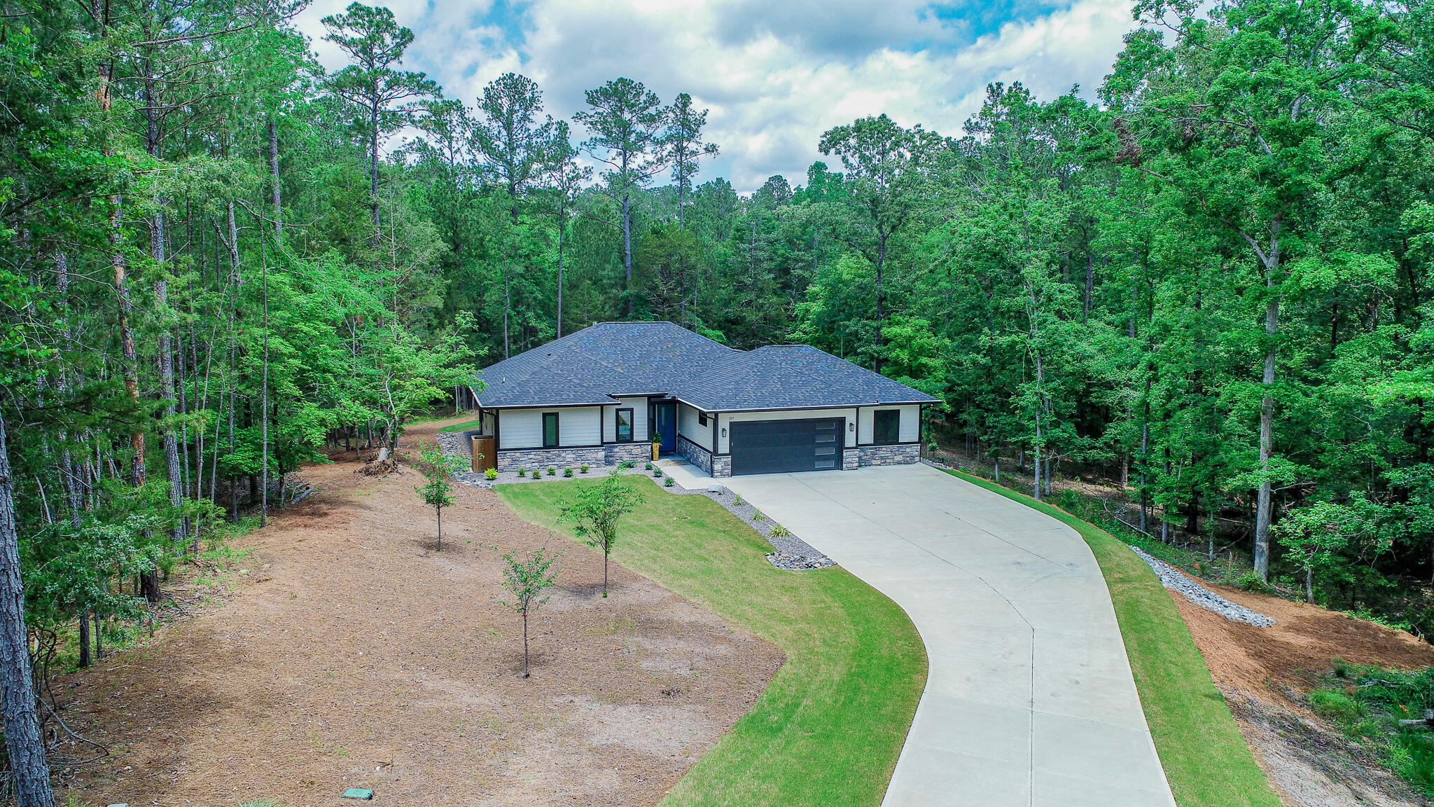 217 Cove Point Lane McCormick, SC 29835 - Photo 4 of 46 DJI_0229-2