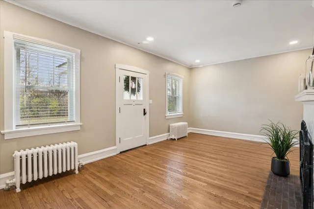 $3,500 | 1201 North McKinley Road, Lake Forest, IL 60045