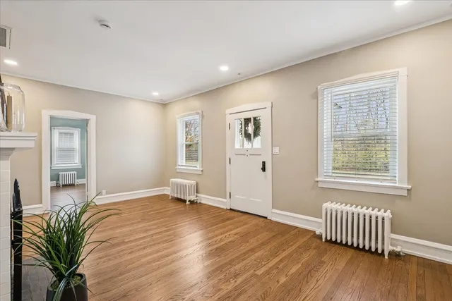 $3,500 | 1201 North McKinley Road, Lake Forest, IL 60045