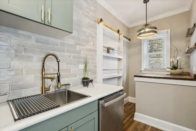 $3,500 | 1201 North McKinley Road, Lake Forest, IL 60045