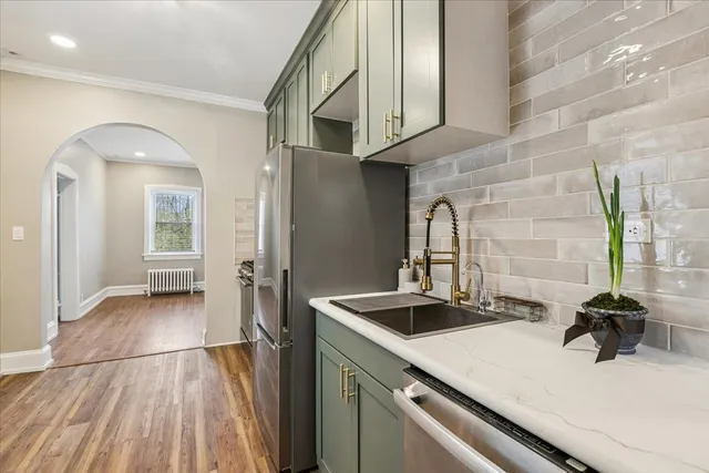 $3,500 | 1201 North McKinley Road, Lake Forest, IL 60045