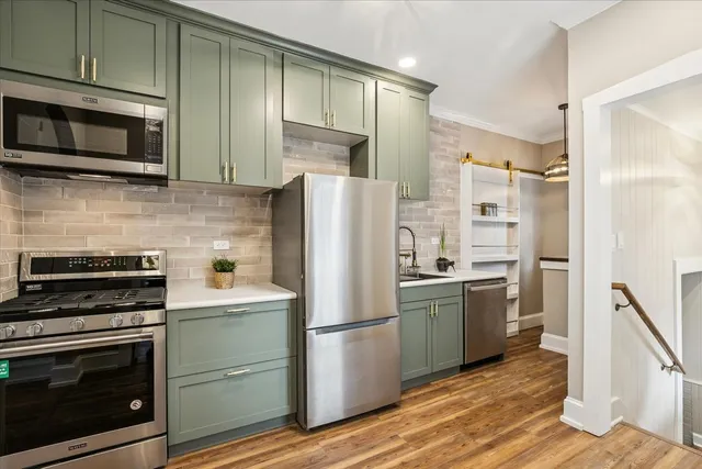 $3,500 | 1201 North McKinley Road, Lake Forest, IL 60045