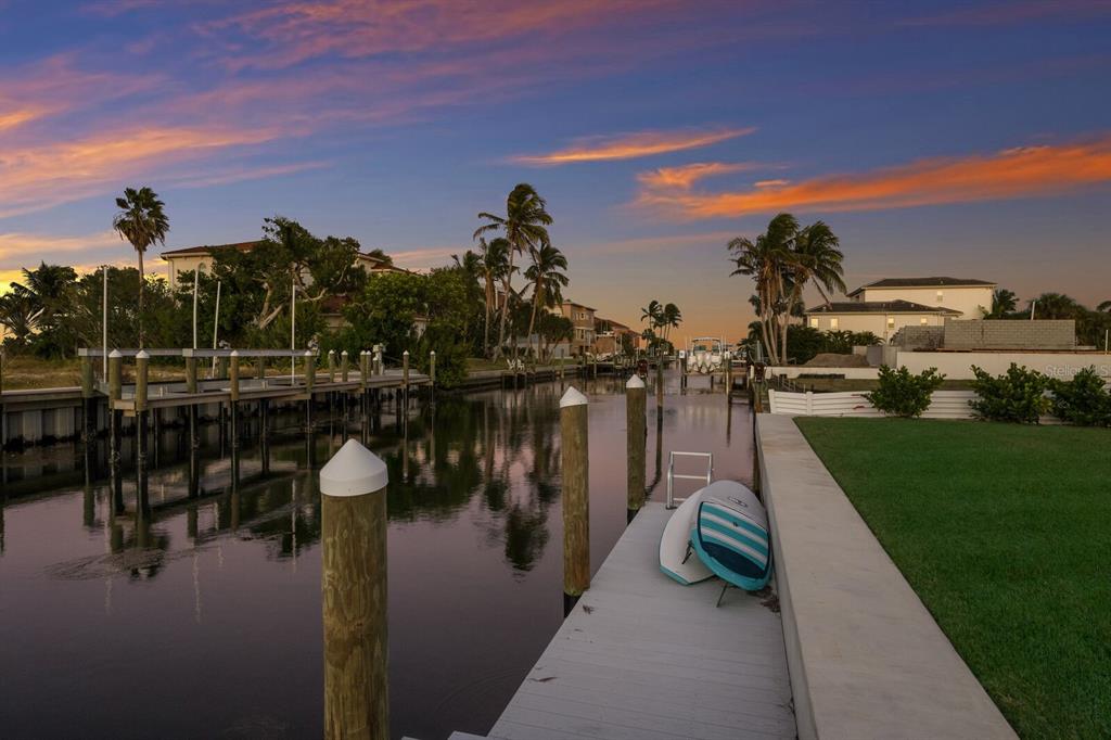 569 Rountree Drive Longboat Key, FL 34228 - Photo 54 of 69 Gallery Image 54