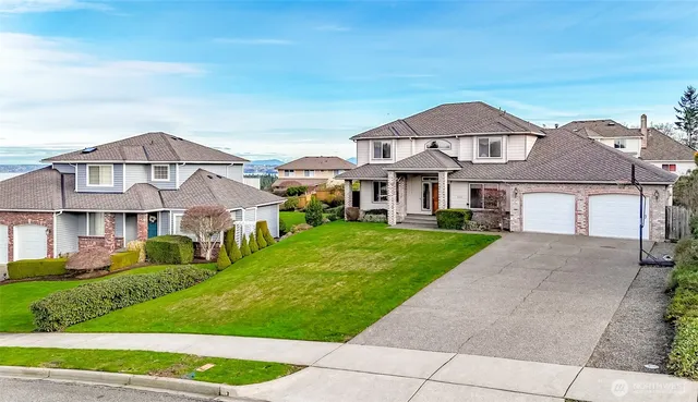 $899,999 | 2201 Hillside Drive Northeast, Tacoma, WA 98422